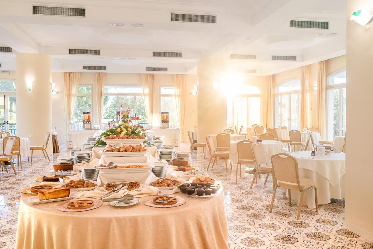 Grand Hotel Don Juan جوليانوفا المظهر الخارجي الصورة